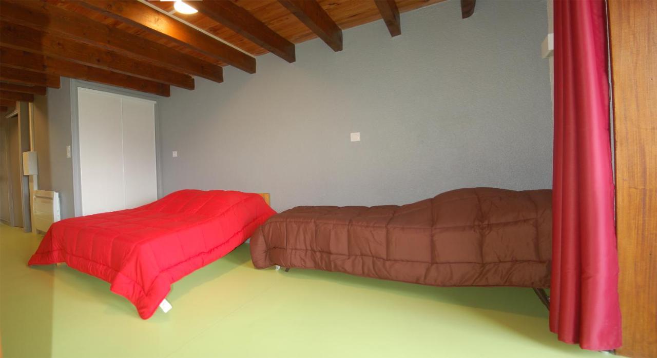 Gite Du Haut Cantal - Appartements Meubles Avec Kitchenette Et Chambres Sans Kitchenette Condat  Exterior photo